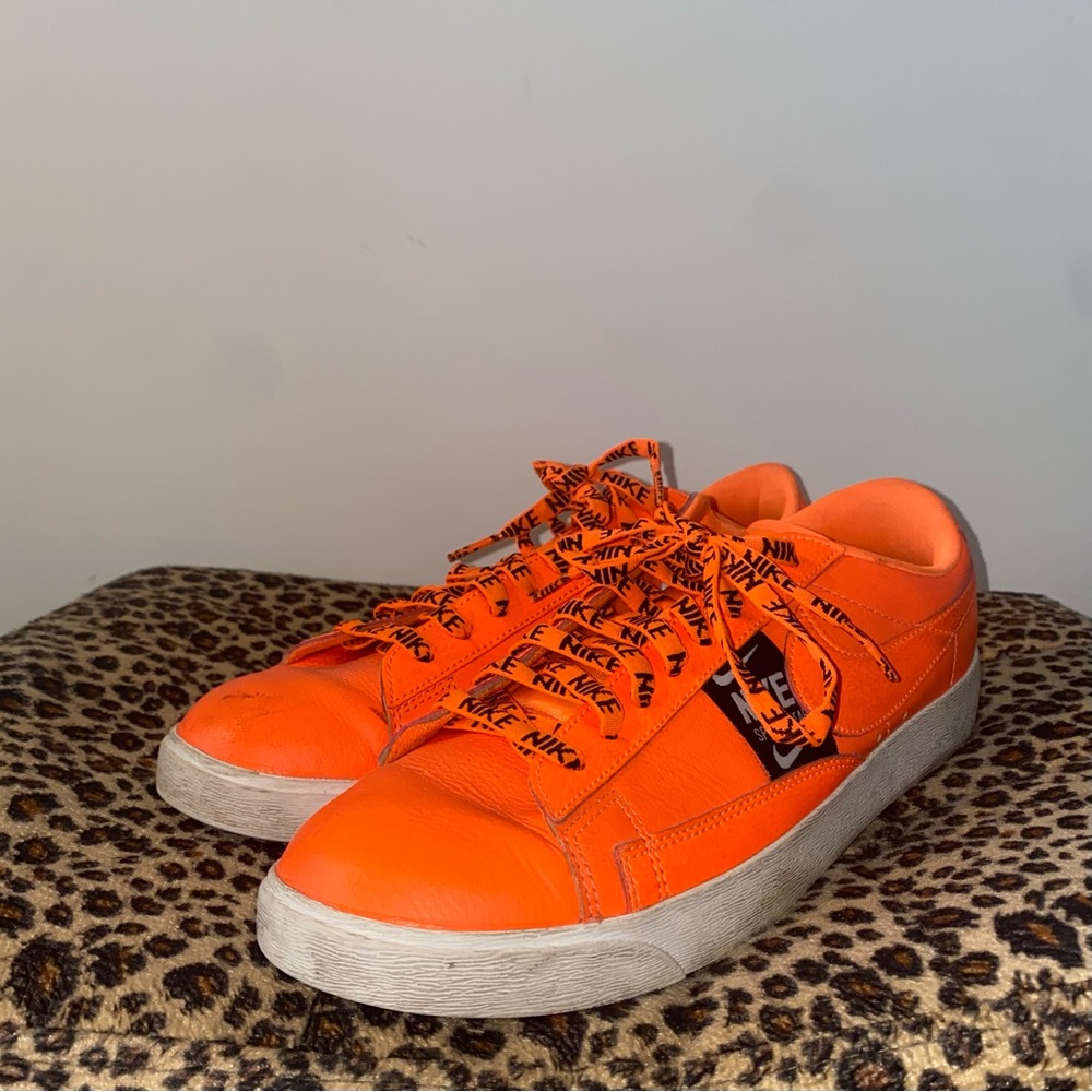 Nike orange & black nike sneakers trainers